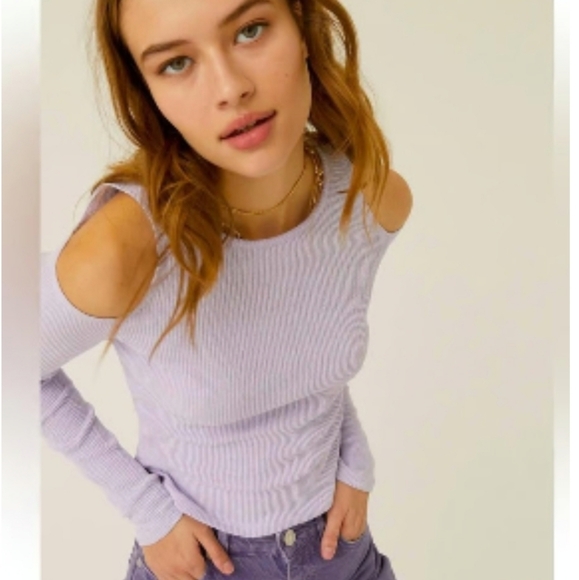 Daydreamer Tops - Daydreamer Rebel Girl Cold Shoulder Crop Top Lilac Haze Mineral Size XS